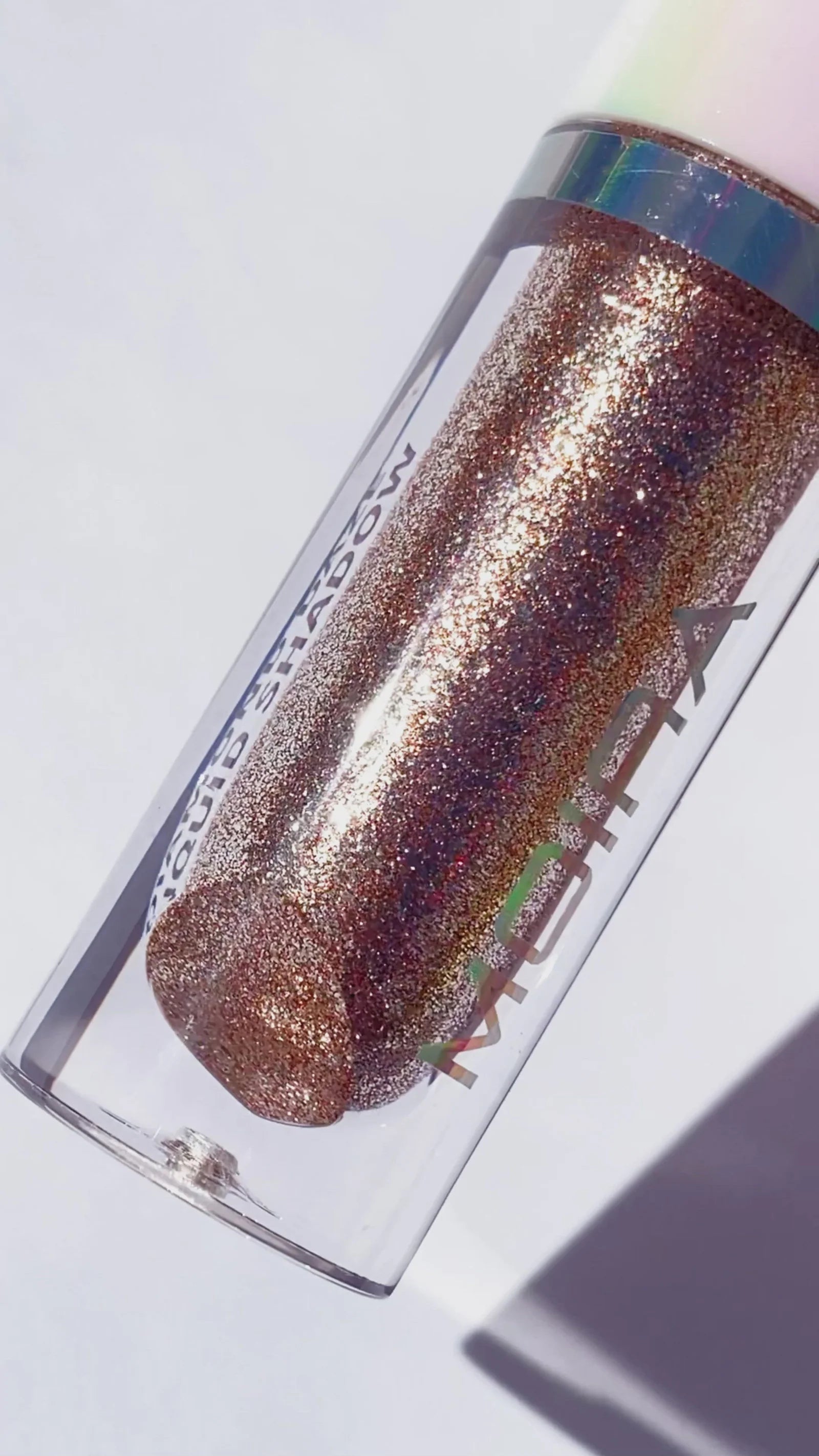 Moira Diamond Daze Liquid Eyeshadow - Eye Contact (Image 3)