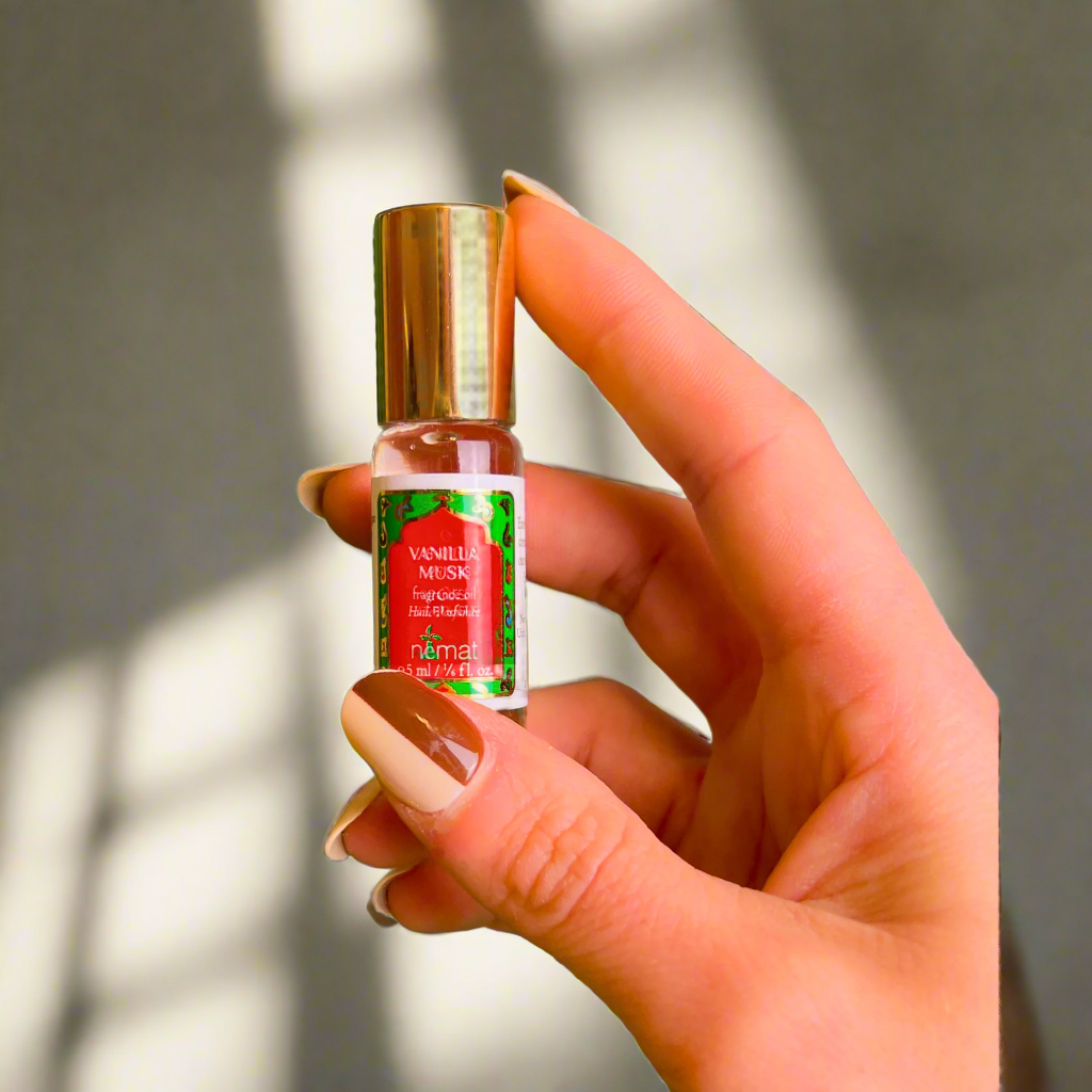 Nemat Vanilla Musk Perfume Oil - Mini 5ml - 5ml Bottle (Image 11)