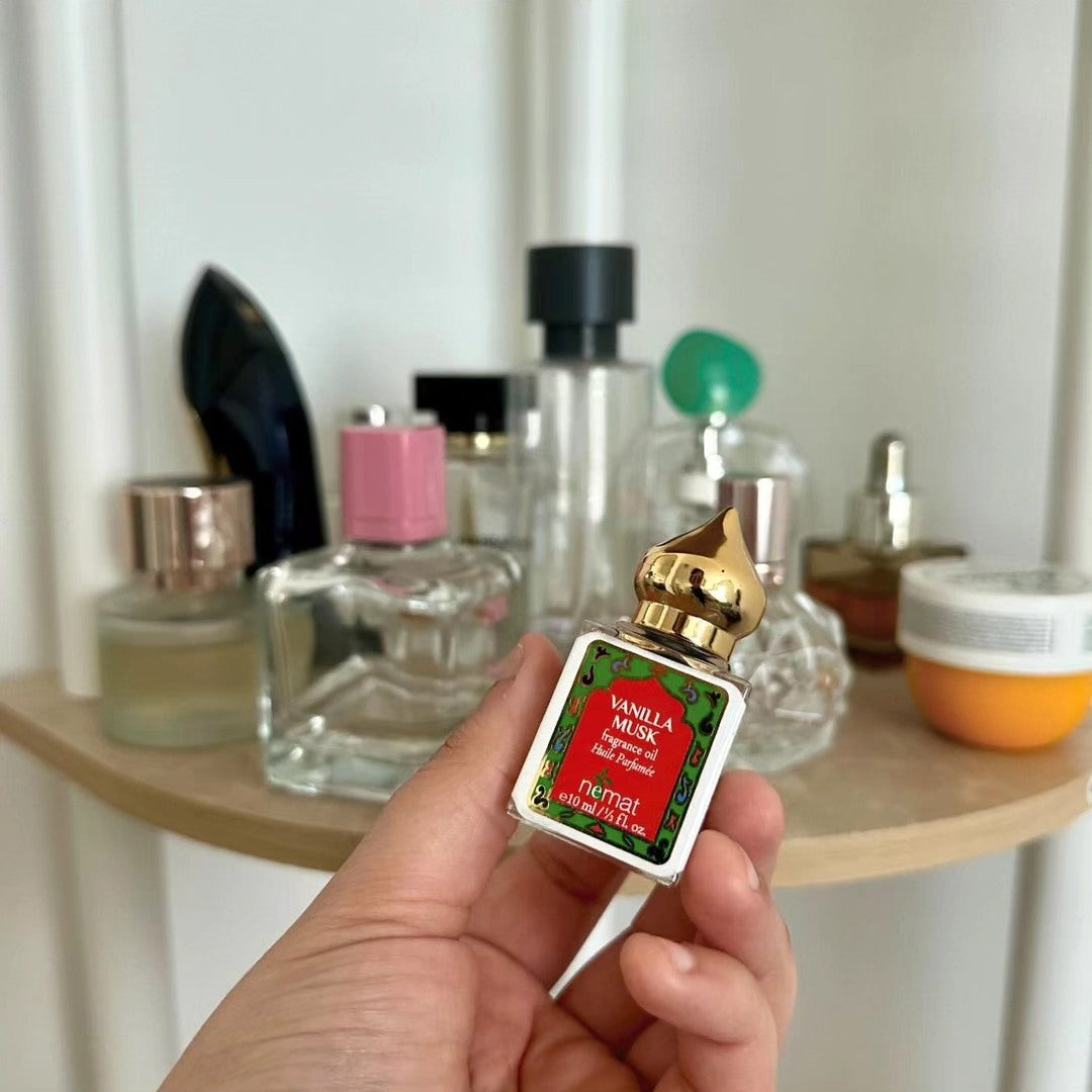 Nemat Vanilla Musk Perfume Oil - 10ml Glass Bottle (Image 13)