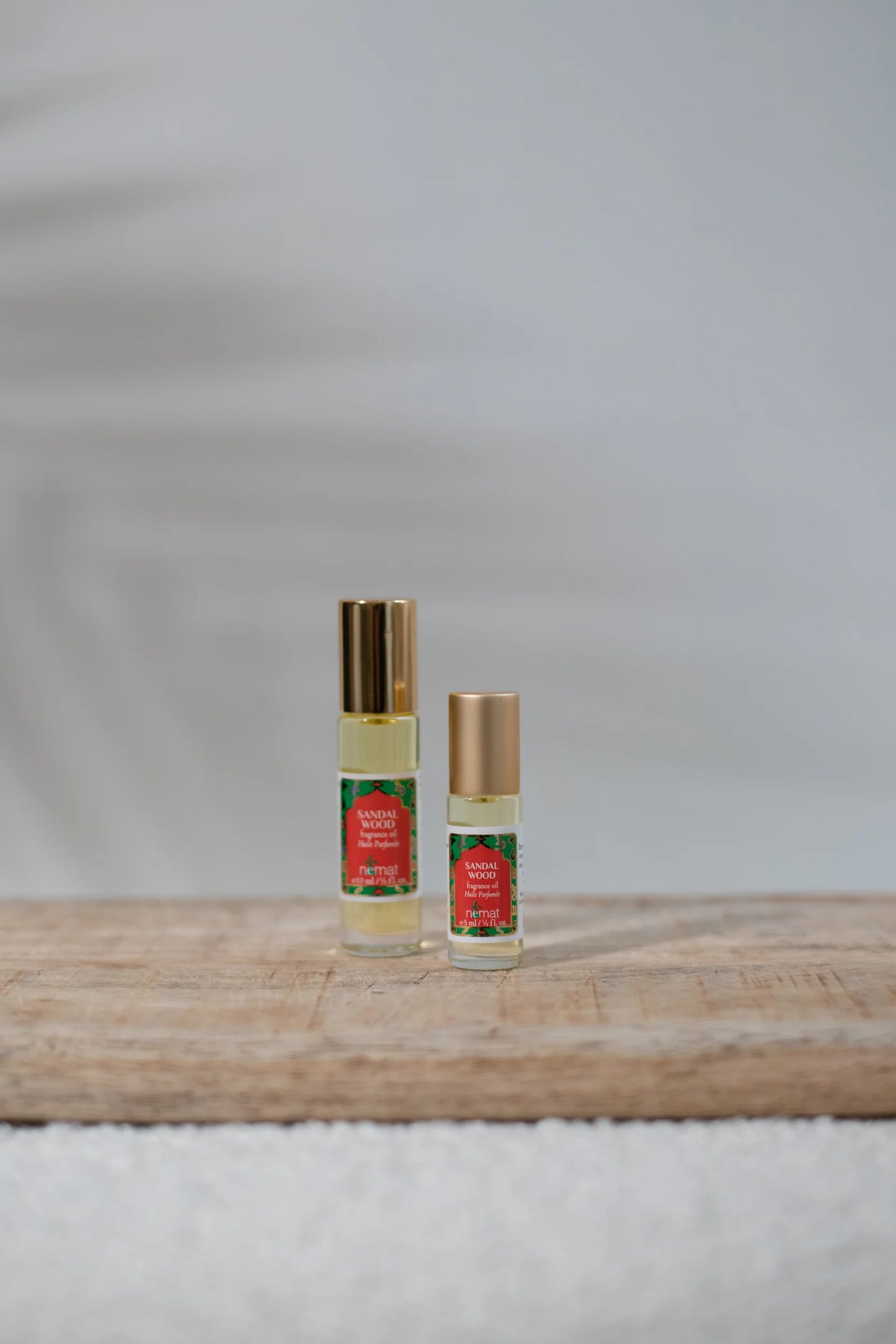 Nemat Sandalwood Perfume Oil - Mini 5ml - 5 ml Rollerball (Image 4)