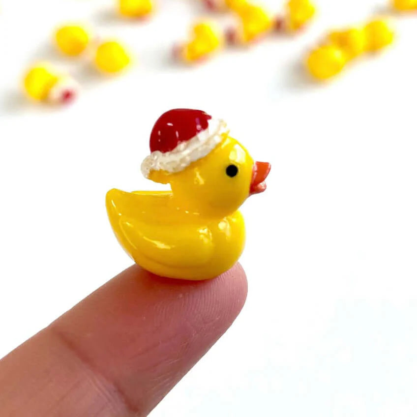 Mini Ducks with Santa hat (Free with orders $25+, while supplies last!!)