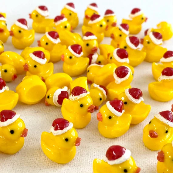 Mini Ducks with Santa hat (Free with orders $25+, while supplies last!!)